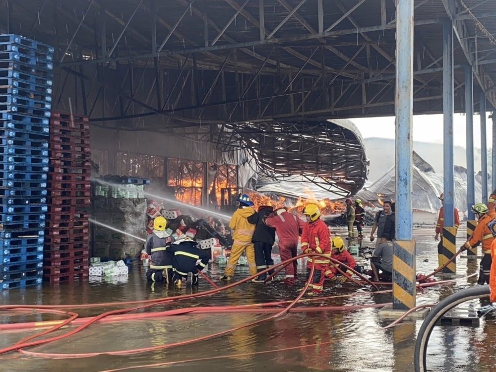 Kağıt fabrikasında yangın: 8 ölü, 26 yaralı