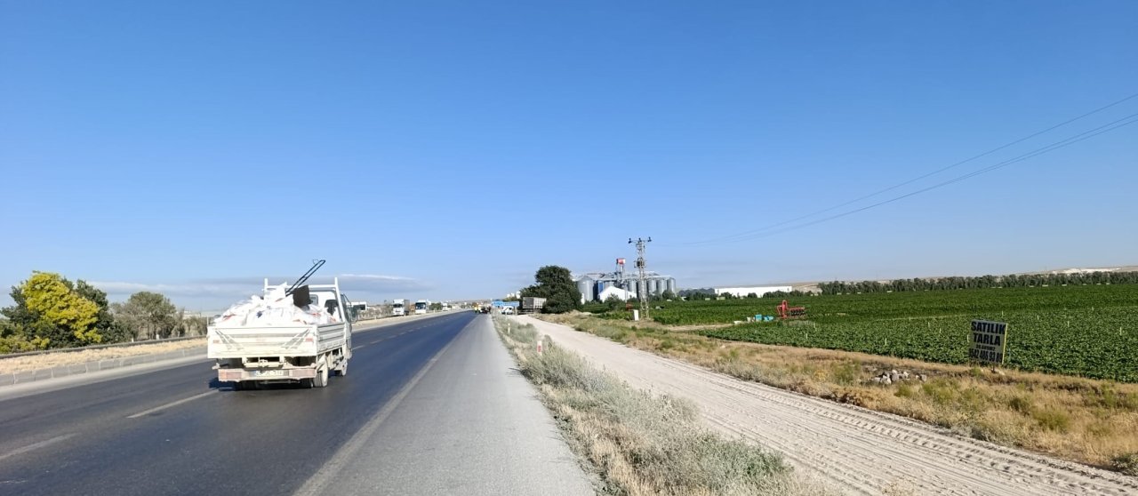 konyada-yanan-tirda-yanmis-ceset-bulundu-4.jpg