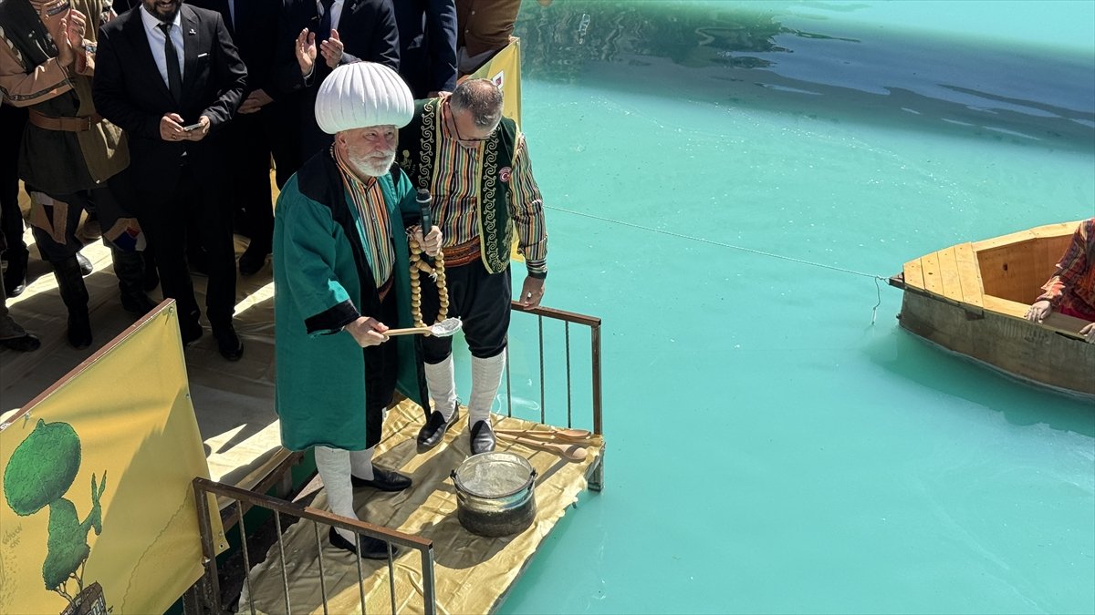 66-uluslararasi-aksehir-nasreddin-hoca-senlikleri-basladi-2.jpg