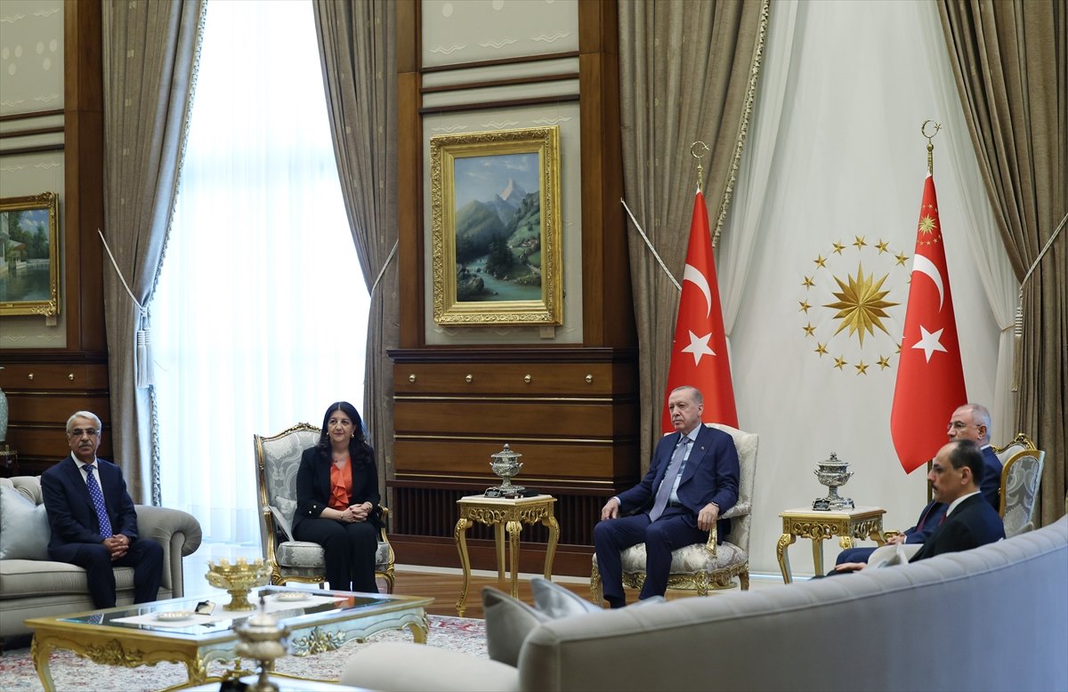 cumhurbaskani-erdogan-dem-parti-heyetini-kabul-etti-1.jpg