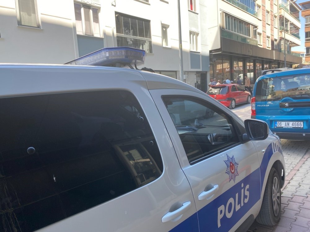 Yer Konya... Çilingirle girilen evde cesedi bulundu