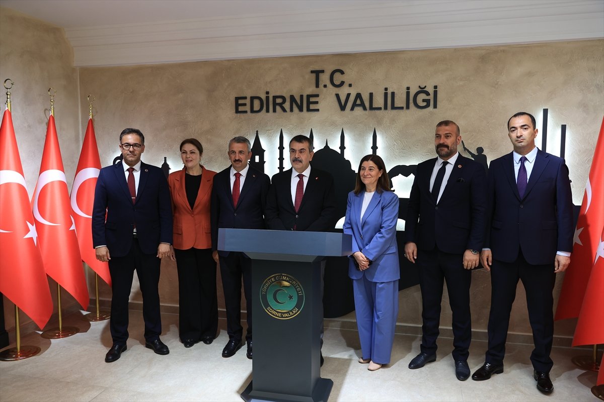 milli-egitim-bakani-yusuf-tekin-edirnede.jpg