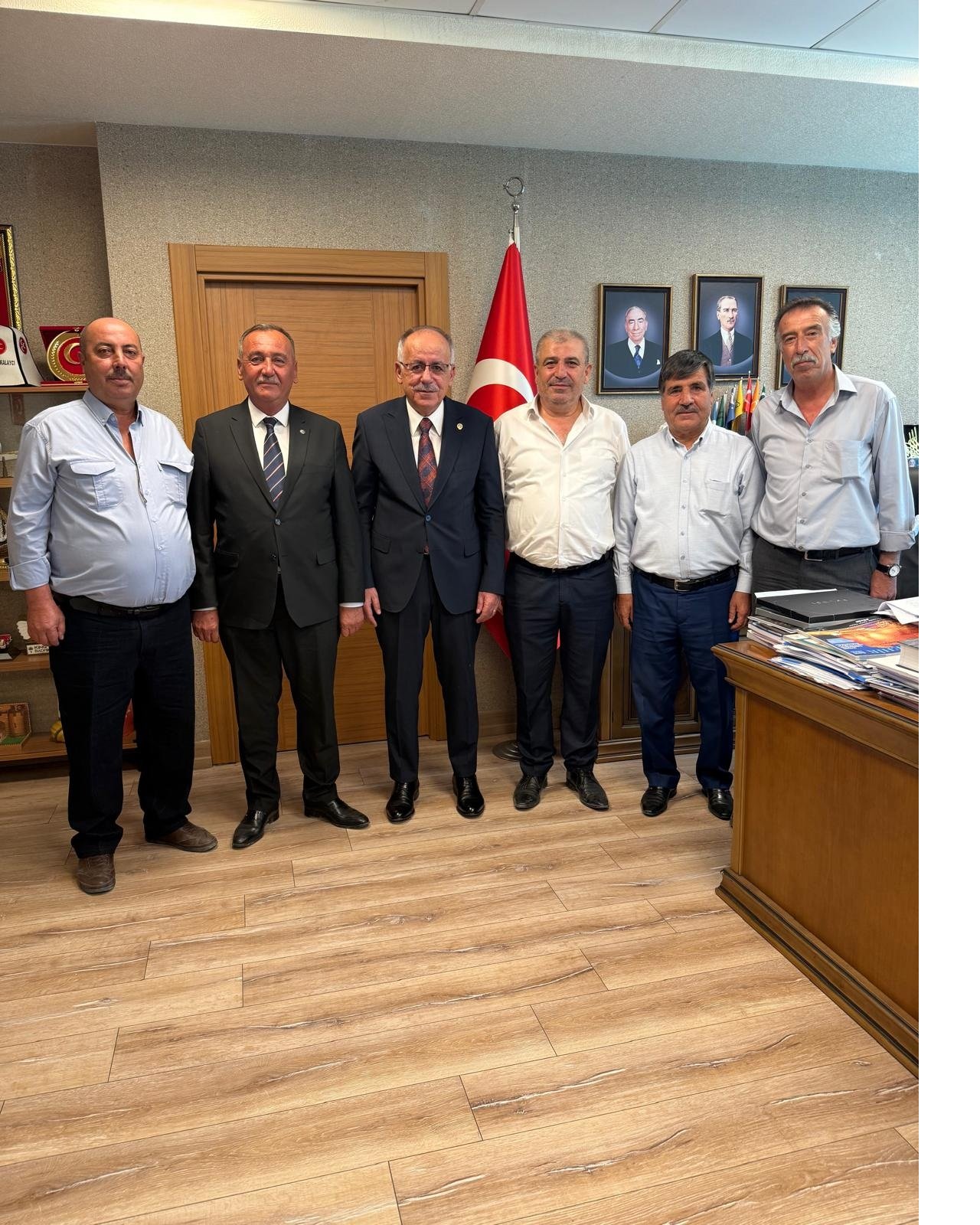mhp-yunaktan-devlet-bahceliye-ziyaret-2.jpg