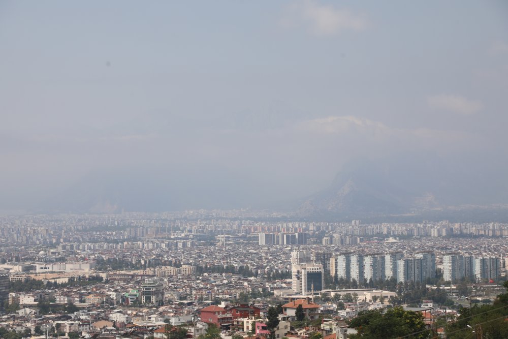 Antalya’yı nem bulutları kapladı
