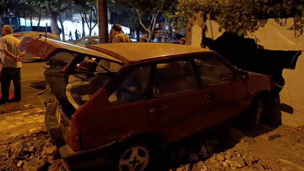 Konya merkezde gece yarısı kaza! Bisikletli çocuğa çarpmamak için...