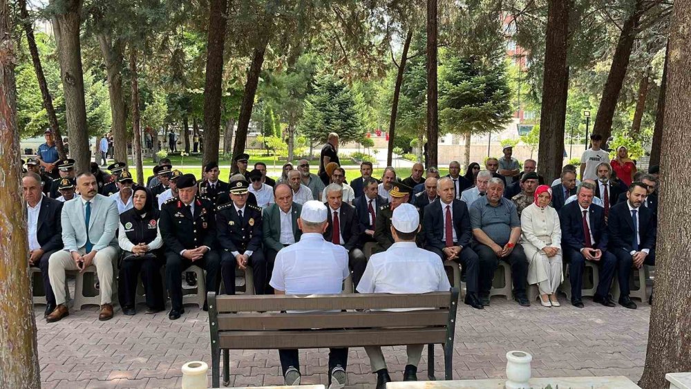 Konya’da 15 Temmuz etkinlikleri şehitlik ziyareti ile başladı