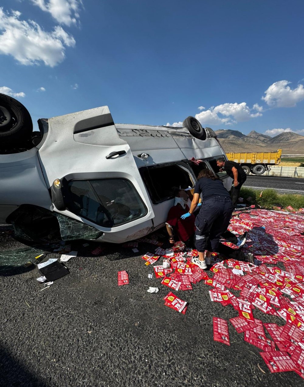 Konya’da minibüs takla attı: 4 yaralı