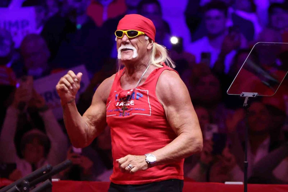 Amerikan güreşi yıldızı ve oyuncu Hulk Hogan hayatını kaybetti