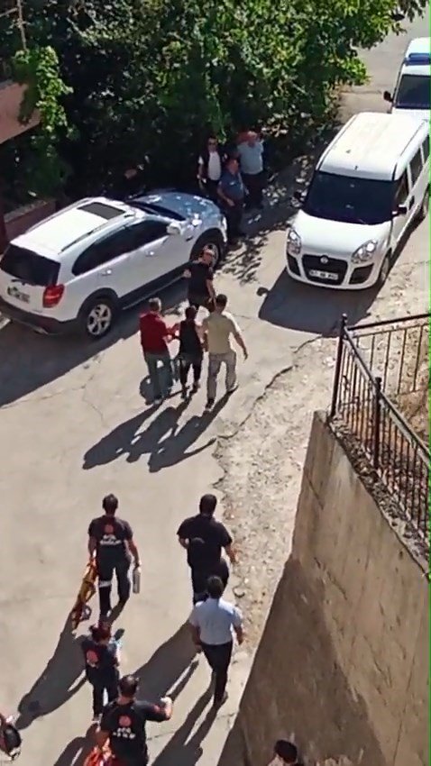 Polise yakalanmamak için bakın nereye saklanmış
