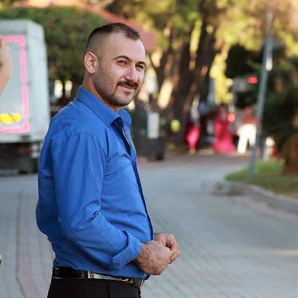 Tartıştığı oğullarından birini av tüfeğiyle öldürdü, diğerini ağır yaraladı