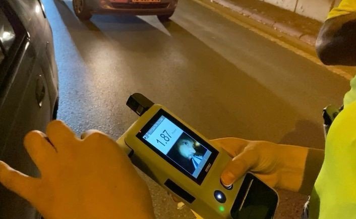 Konya'da alkollü çevirmeye girdi, ehliyeti gidince depremleri önceden bildiğini söyledi