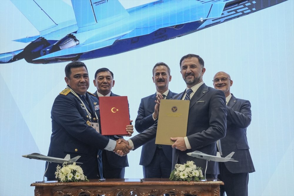 Milli Muharip Uçak Kaan için tarihi gün! Sözleşme imzalandı