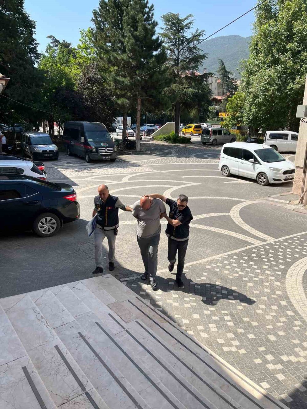 Konya'daki uyuşturucu ticaretçileri yakalandı!