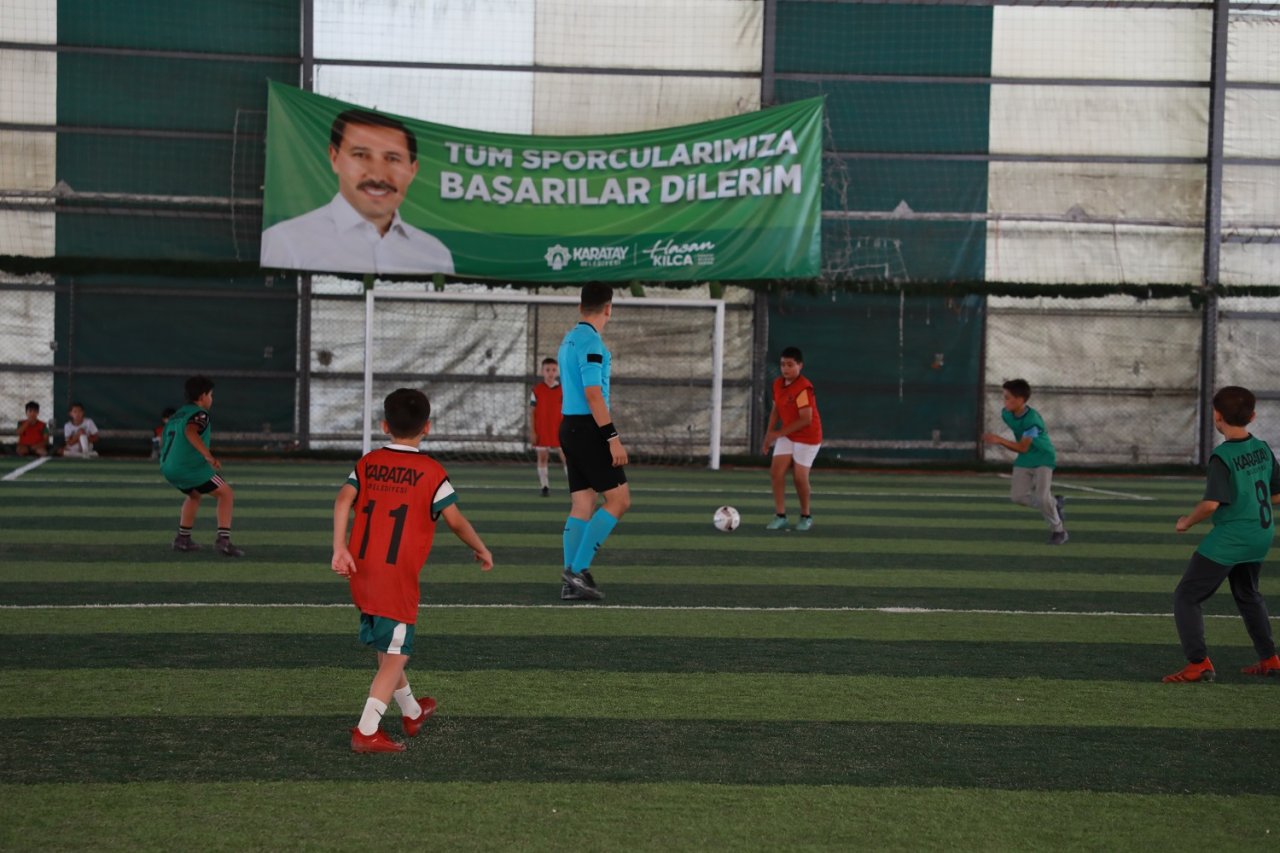 karatayda-camiler-ve-kuran-kurslari-futbol-turnuvasi-basladi.jpg