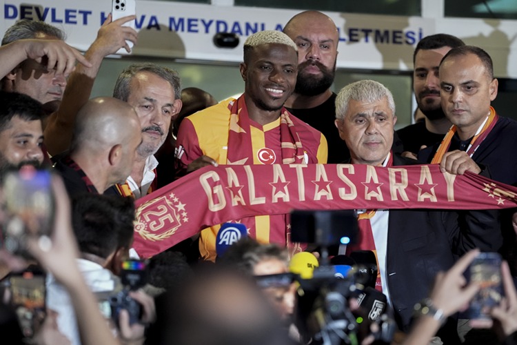 galatasarayin-osimhen-transferi-bonservis-bedeliyle-avrupada-3-sirada-3.jpg