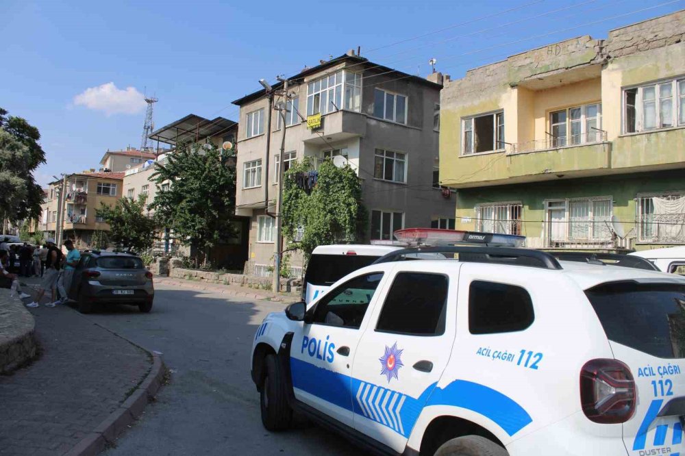 Komşular kokudan rahatsız oldu, acı olay ortaya çıktı