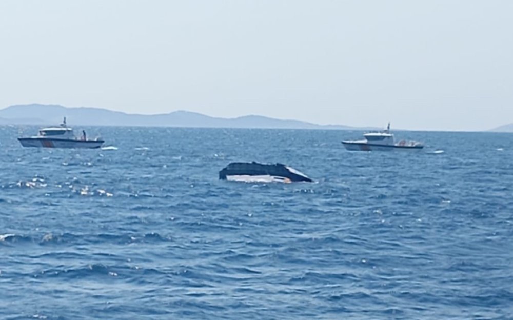 Marmara Adası açıklarında parçalanmış tekne bulundu: 1 kişi kayıp