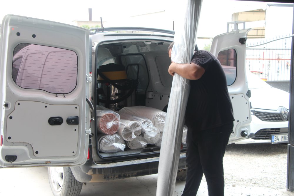 Abdullah Volkan Uçak'ın, pandemide 'sokağa çıkma izni belgesi' vaadiyle halı yıkamacılardan para topladığı iddiası