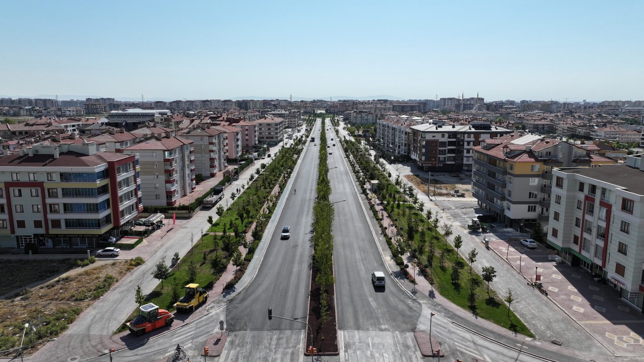 konya-buyuksehir-ahmet-yesevi-caddesi-ve-sakarya-kavsaginda-yol-kalitesini-yukseltti-1.jpg