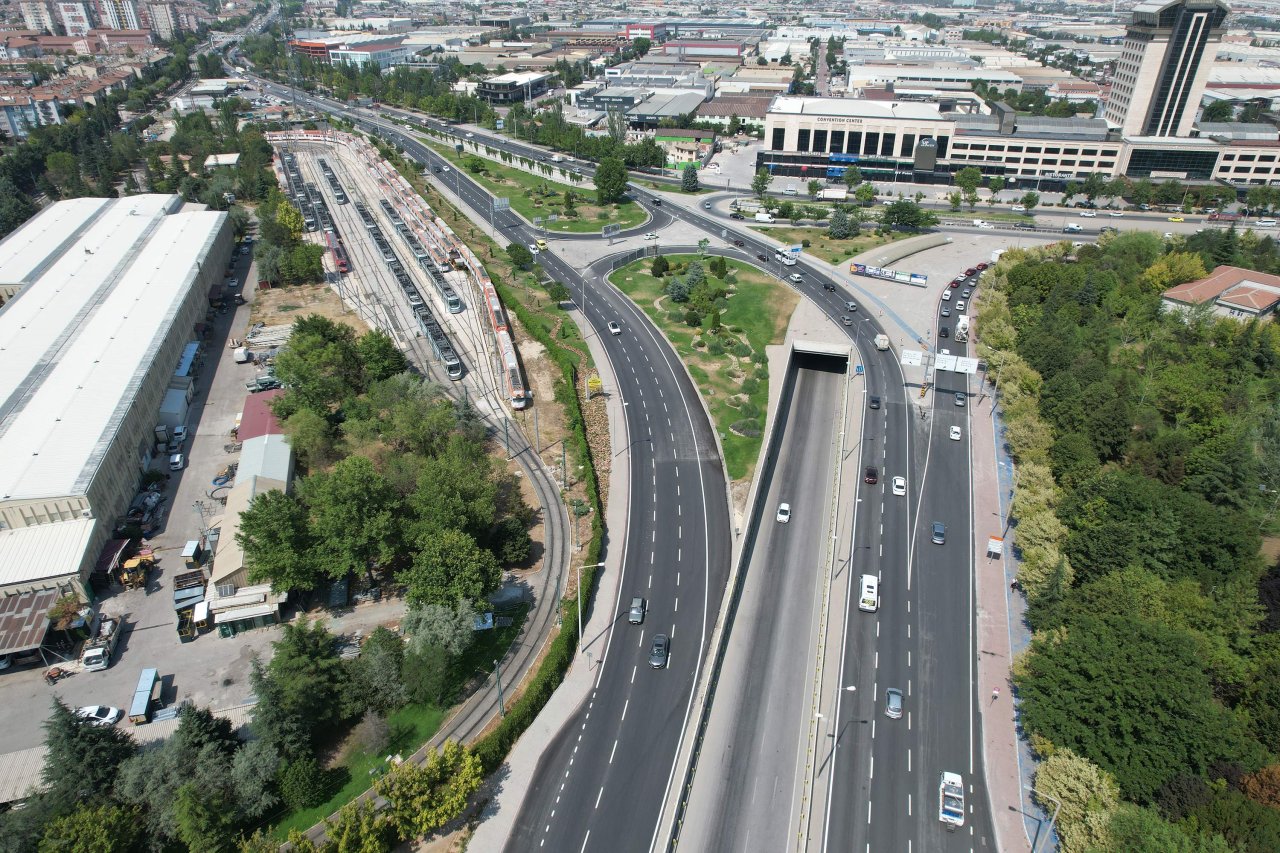 konya-buyuksehir-ahmet-yesevi-caddesi-ve-sakarya-kavsaginda-yol-kalitesini-yukseltti-3.jpg