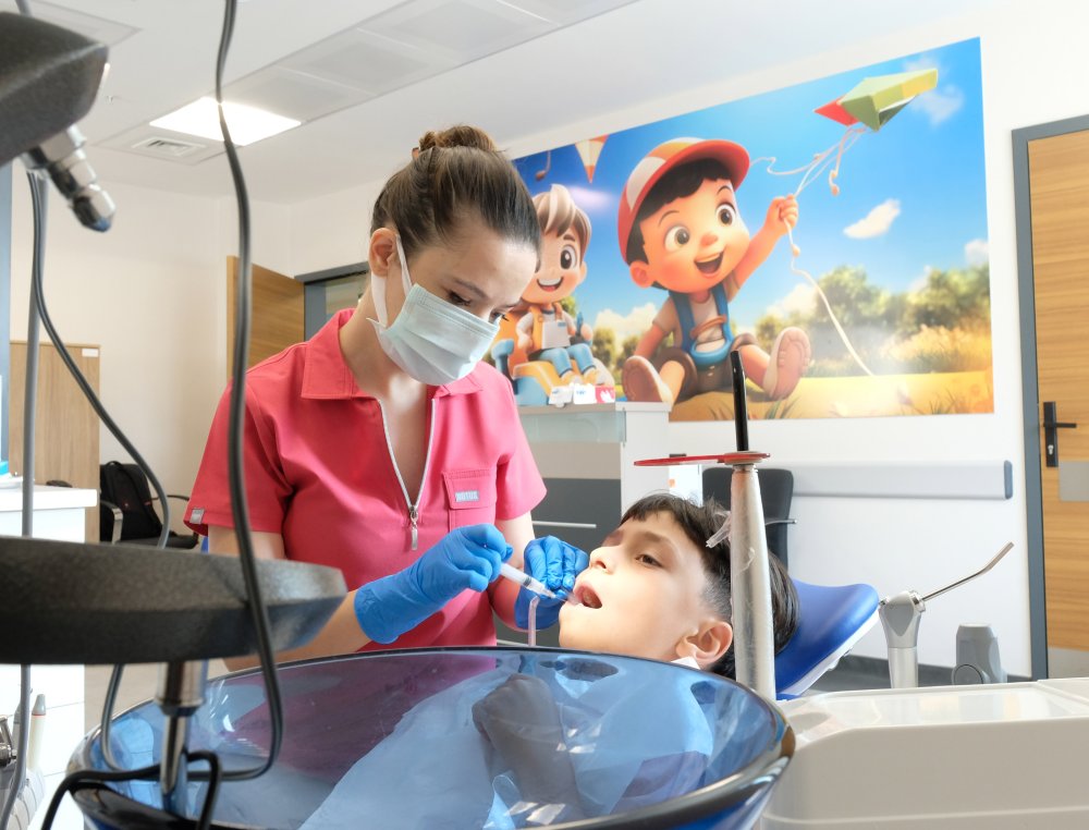 Konya'da dişçi fobisi olan çocuklar için özel poliklinik