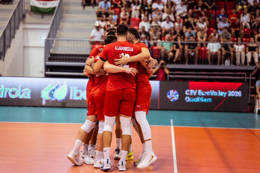 A Milli Erkek Voleybol Takımı, Macaristan'ı 3-0 mağlup etti