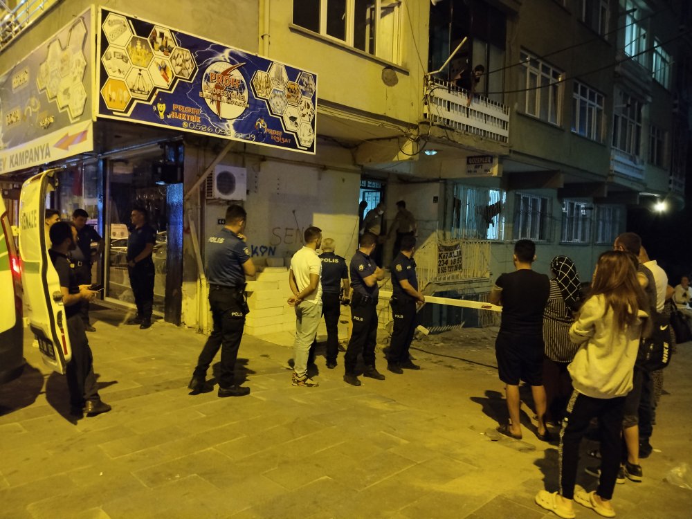 Eşini öldürüp, intihar etti