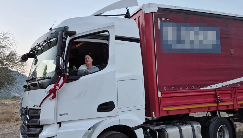 TIR şoförü Nazan: İşimi severek yapıyorum