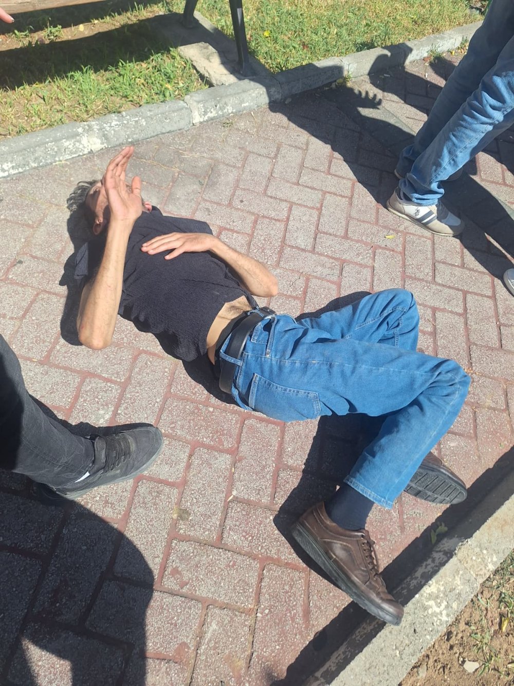 Çocuğa tacizde bulunduğu iddia edilen şüpheli darbedildi