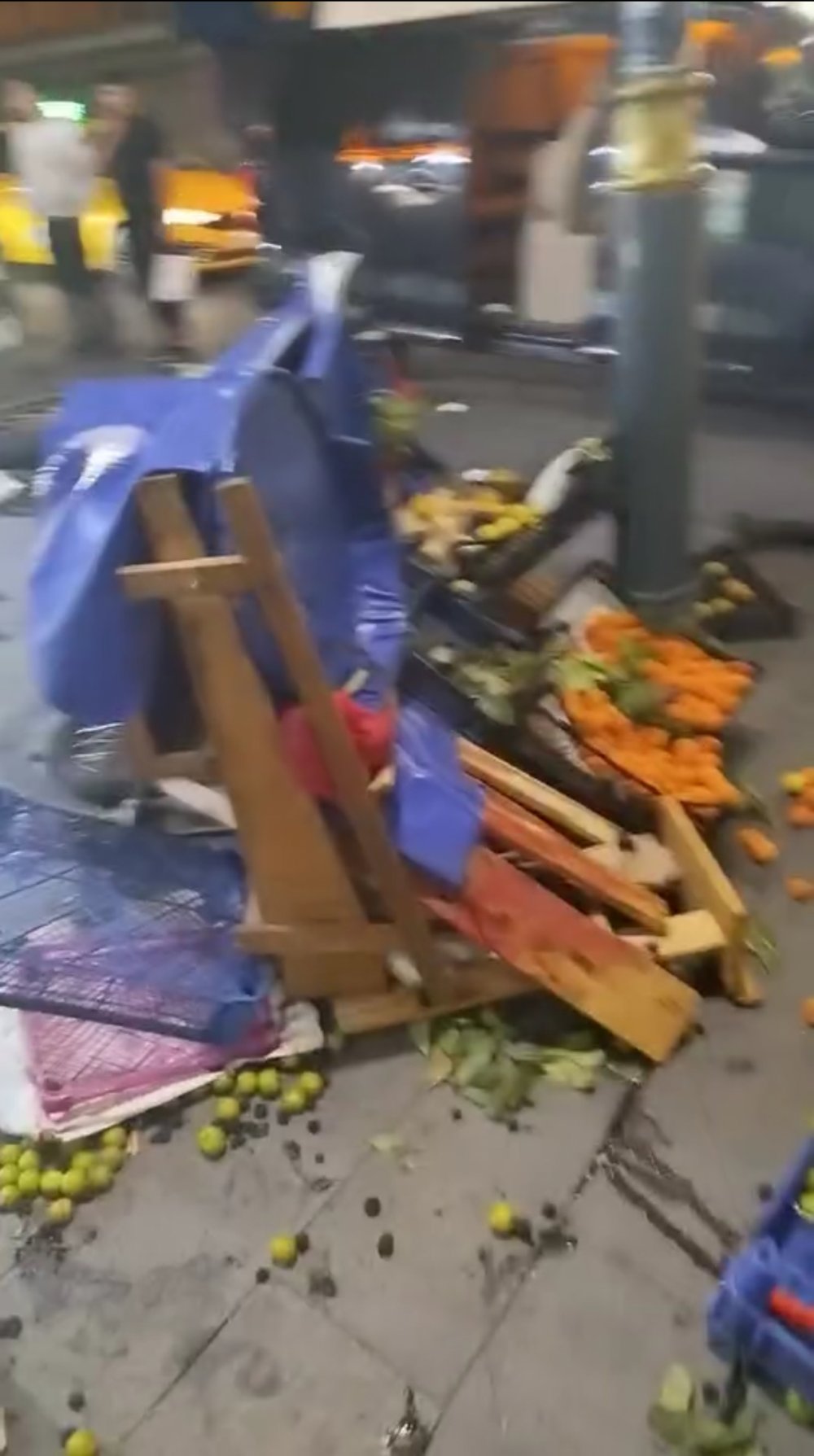 17 yaşındaki sürücü 7 araca çarptı