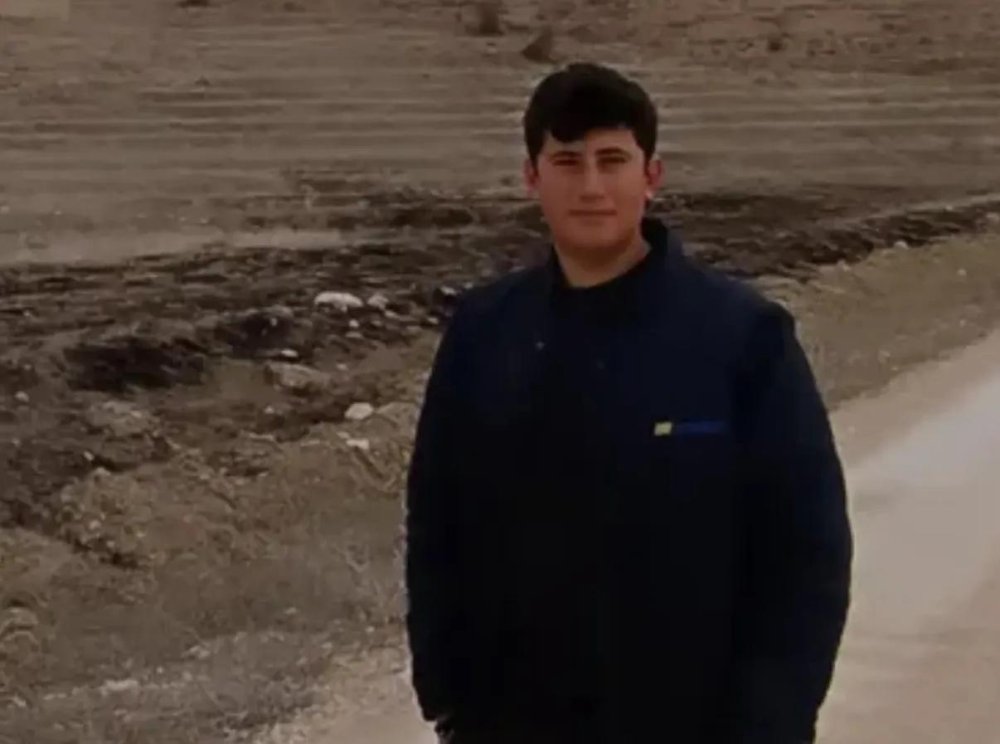 Traktörle çarpışan motosikletin genç sürücüsü öldü