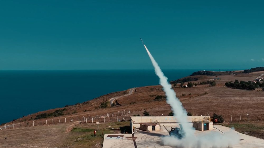 Roketsan'ın TRLG-122 füzesi ilk kez hafif bir araçtan fırlatıldı