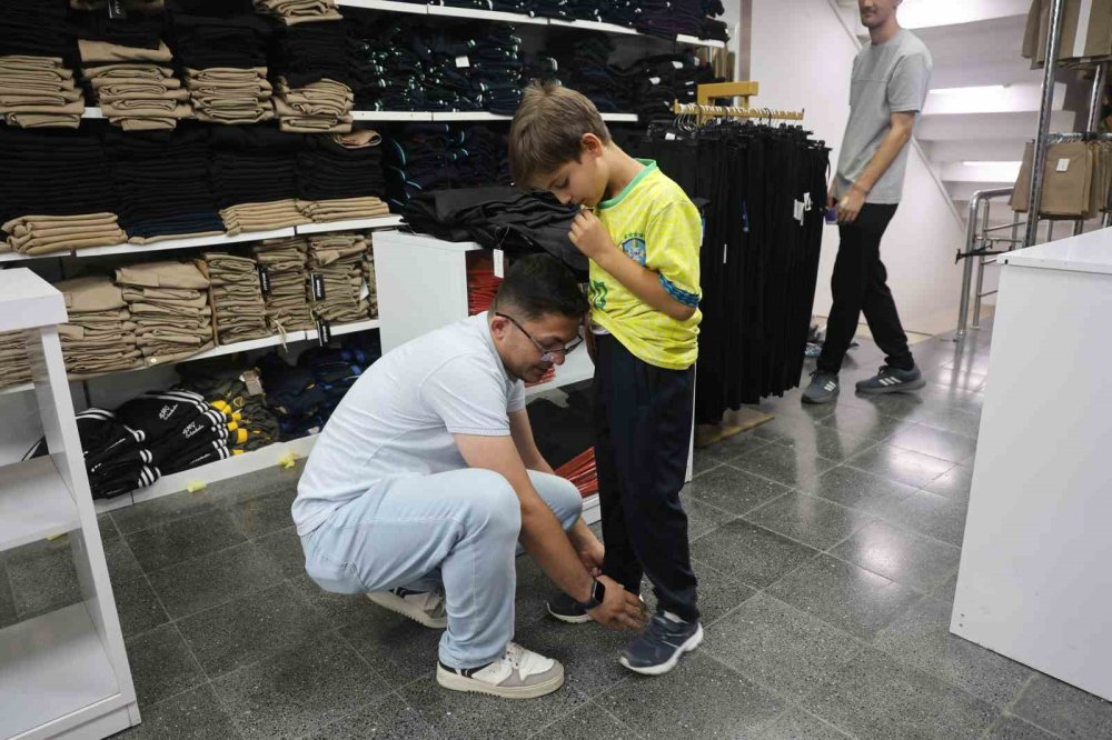 Okul alışverişi için pamuk ve kalite uyarısı... Konya'da ilkokul öğrencisinin giyim masrafı ne kadar?