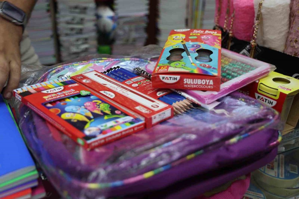 Okul alışverişi için pamuk ve kalite uyarısı... Konya'da ilkokul öğrencisinin giyim masrafı ne kadar?