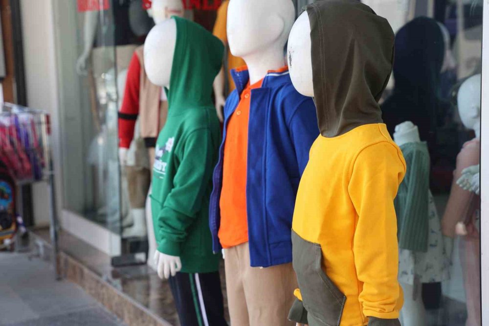 Okul alışverişi için pamuk ve kalite uyarısı... Konya'da ilkokul öğrencisinin giyim masrafı ne kadar?