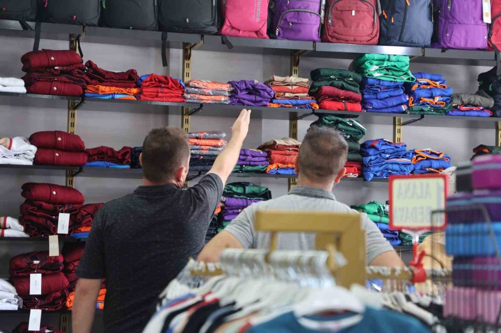 Okul alışverişi için pamuk ve kalite uyarısı... Konya'da ilkokul öğrencisinin giyim masrafı ne kadar?