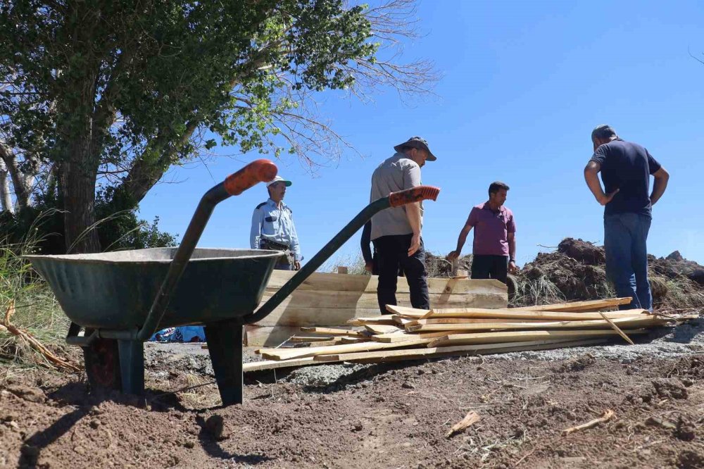 Fay hattı incelerken su buldu