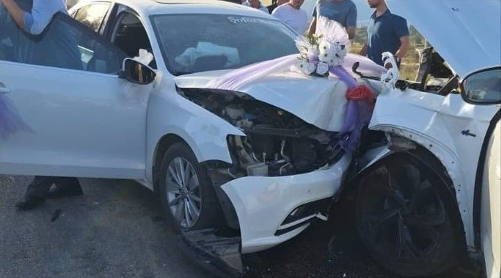 Düğün konvoyunda kaza: 1’i ağır 6 yaralı