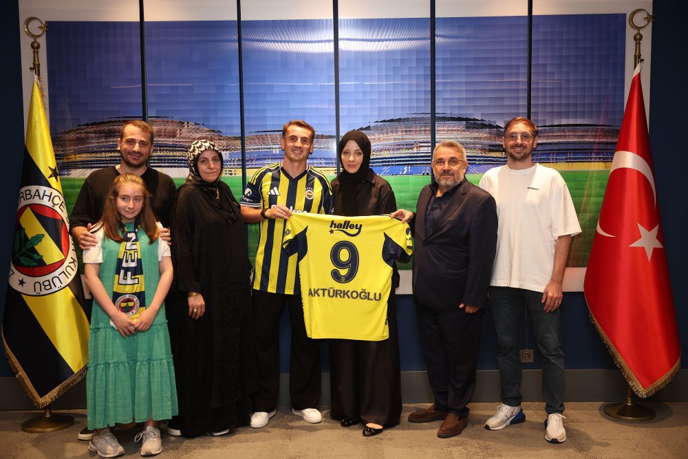 Fenerbahçe, Kerem Aktürkoğlu’nu kadrosuna kattı