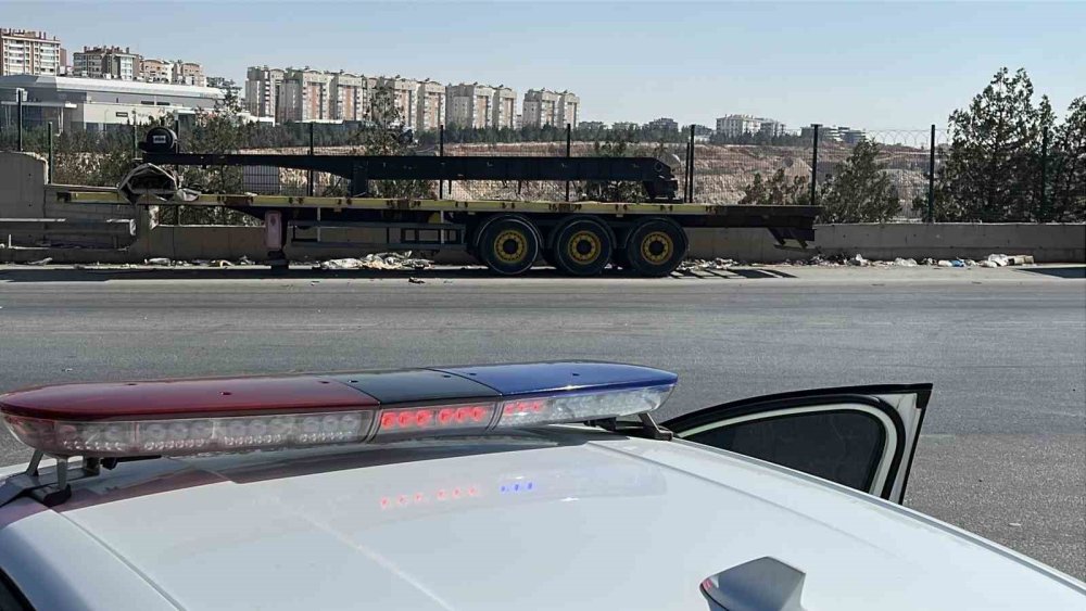 Konya'da motosiklet ile ticari araç çarpıştı: 1 yaralı