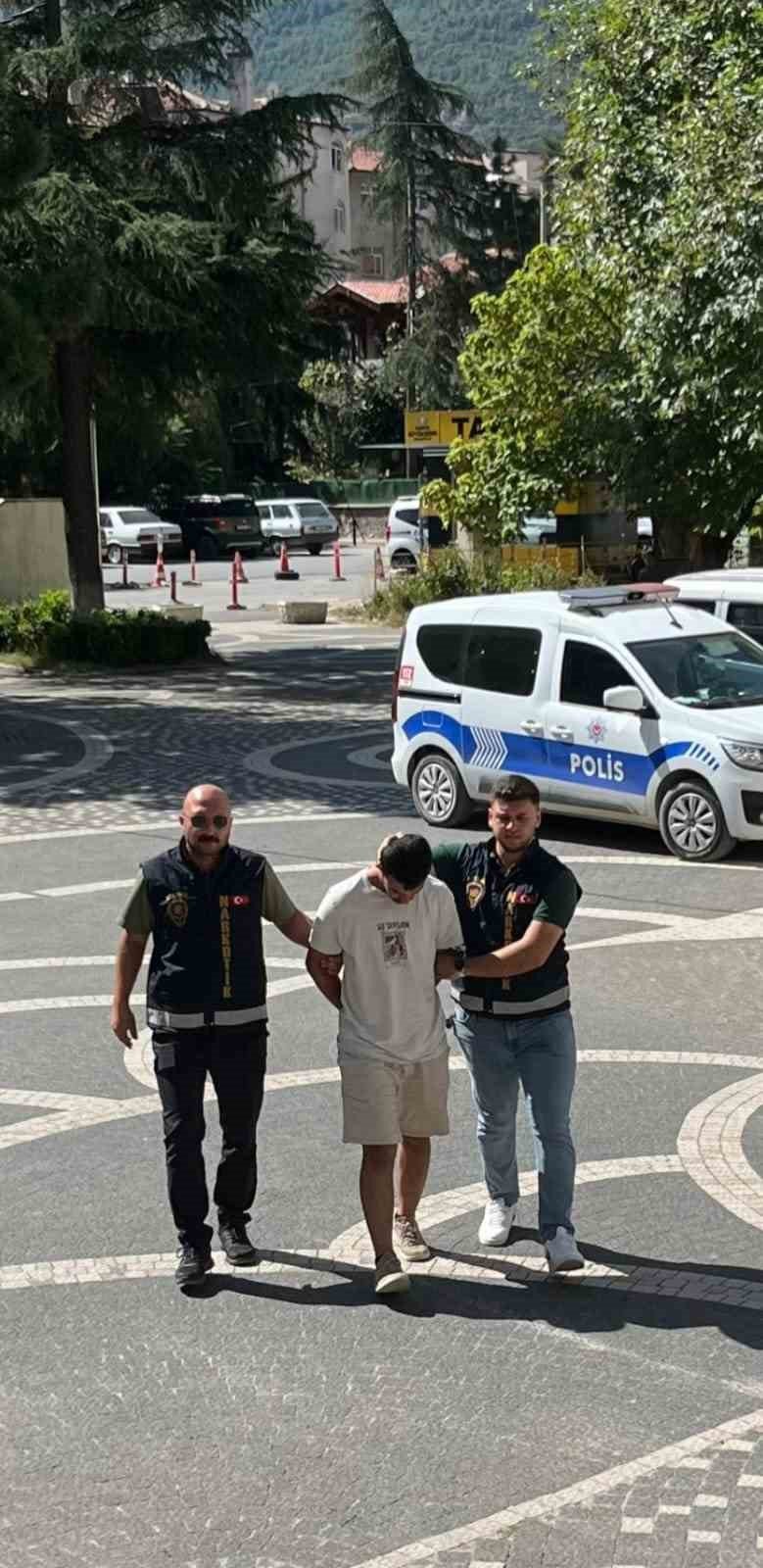 Konya Akşehir’de uyuşturucu operasyonu! Tutuklandılar