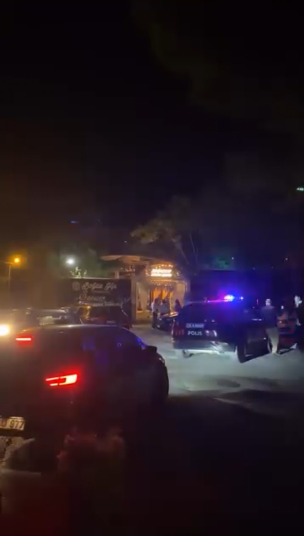 'Alkol alamazsın' kavgasında silahlar konuştu