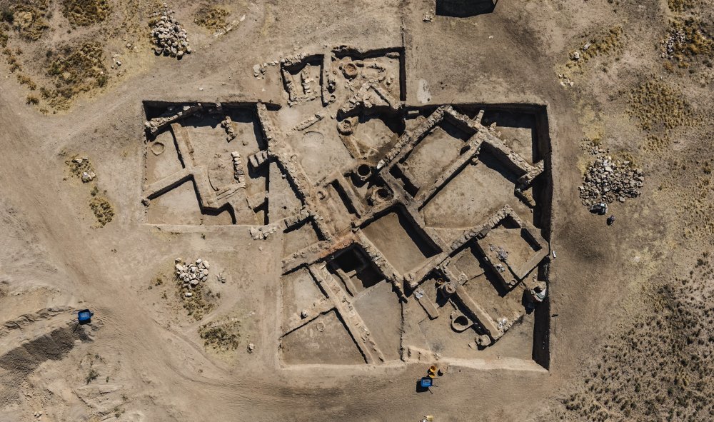 Konya'da bebekleri gömüp yetişkinleri yakmışlar!