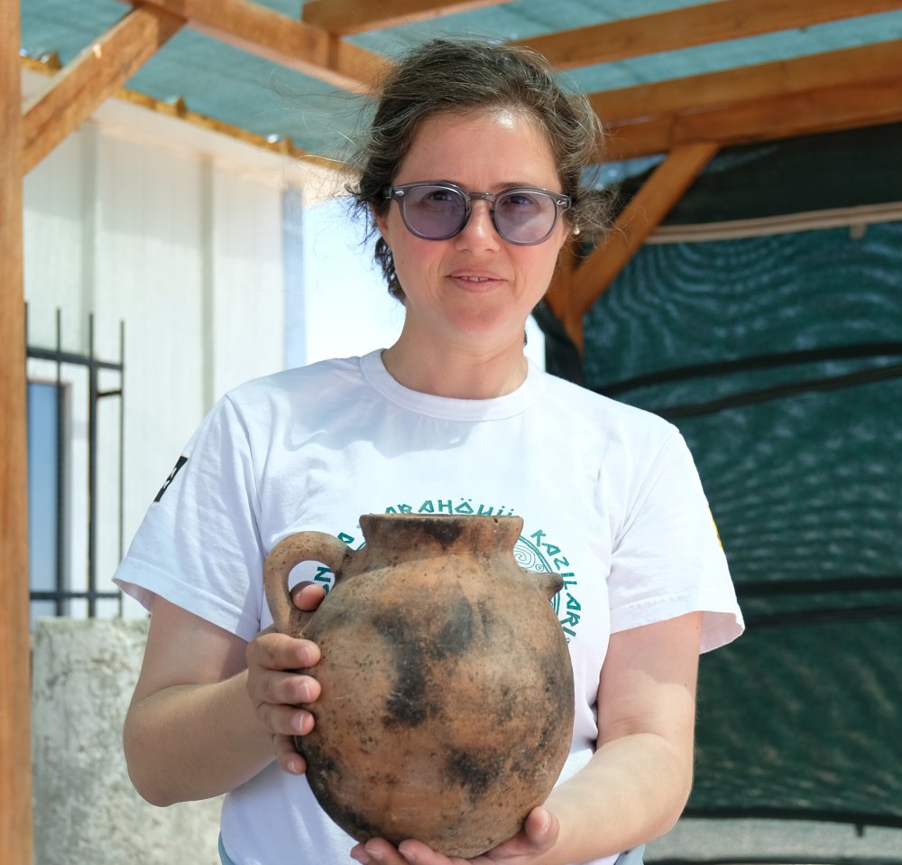 Konya'da bebekleri gömüp yetişkinleri yakmışlar!