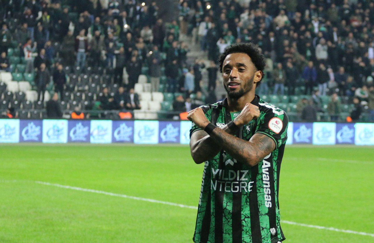 kocaelispor-ryan-mendes.jpg
