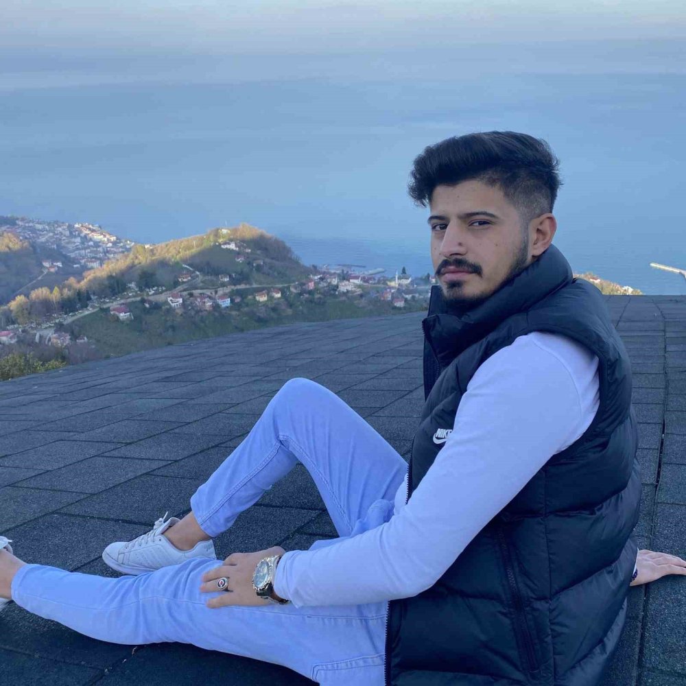 Kaza sonrası hurdaya dönen Tofaş, 1 kişiye mezar oldu