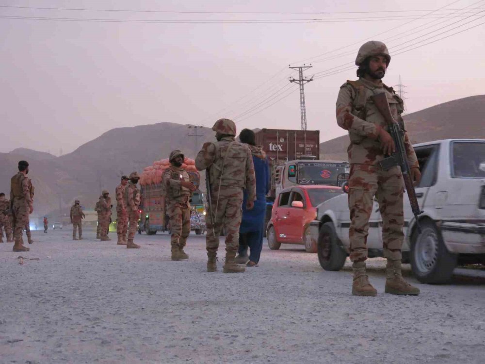 12 asker hayatını kaybetti, 13 terörist öldürüldü