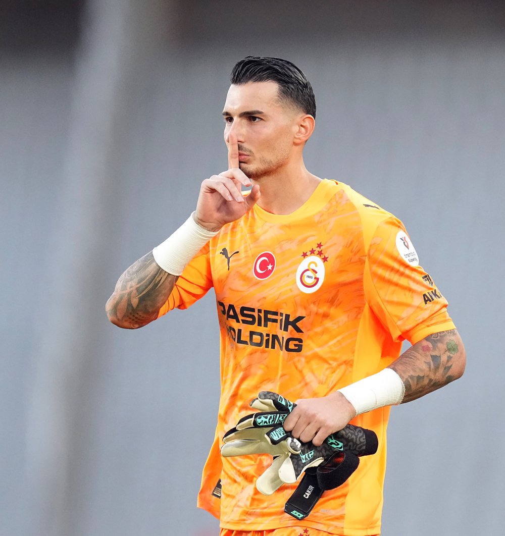 Galatasaray ikinci yarıda bulduğu gollerle kazandı