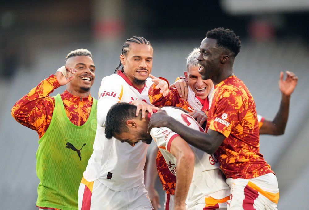 Galatasaray ikinci yarıda bulduğu gollerle kazandı