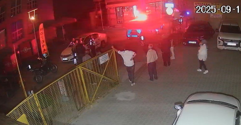 Kavgada boynu kesildi!